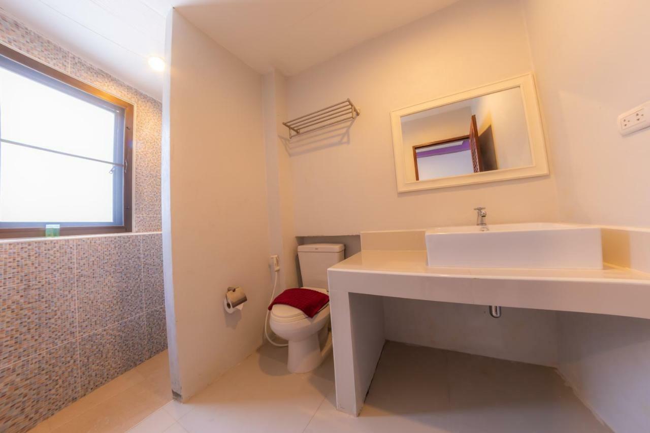 Enrico Hostel Patong Экстерьер фото