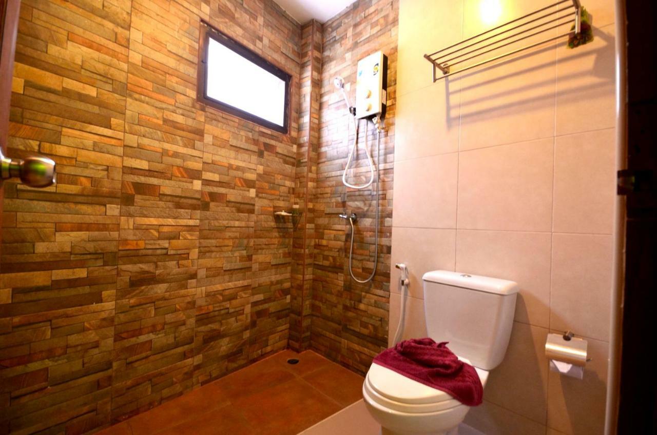 Enrico Hostel Patong Экстерьер фото