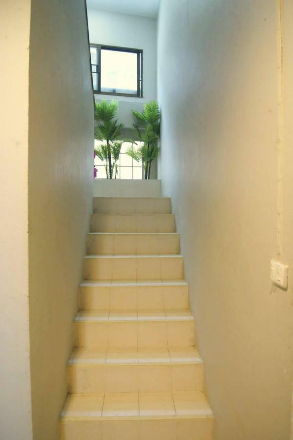 Enrico Hostel Patong Экстерьер фото