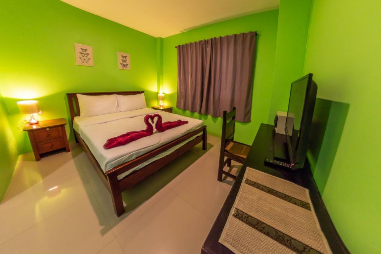 Enrico Hostel Patong Экстерьер фото
